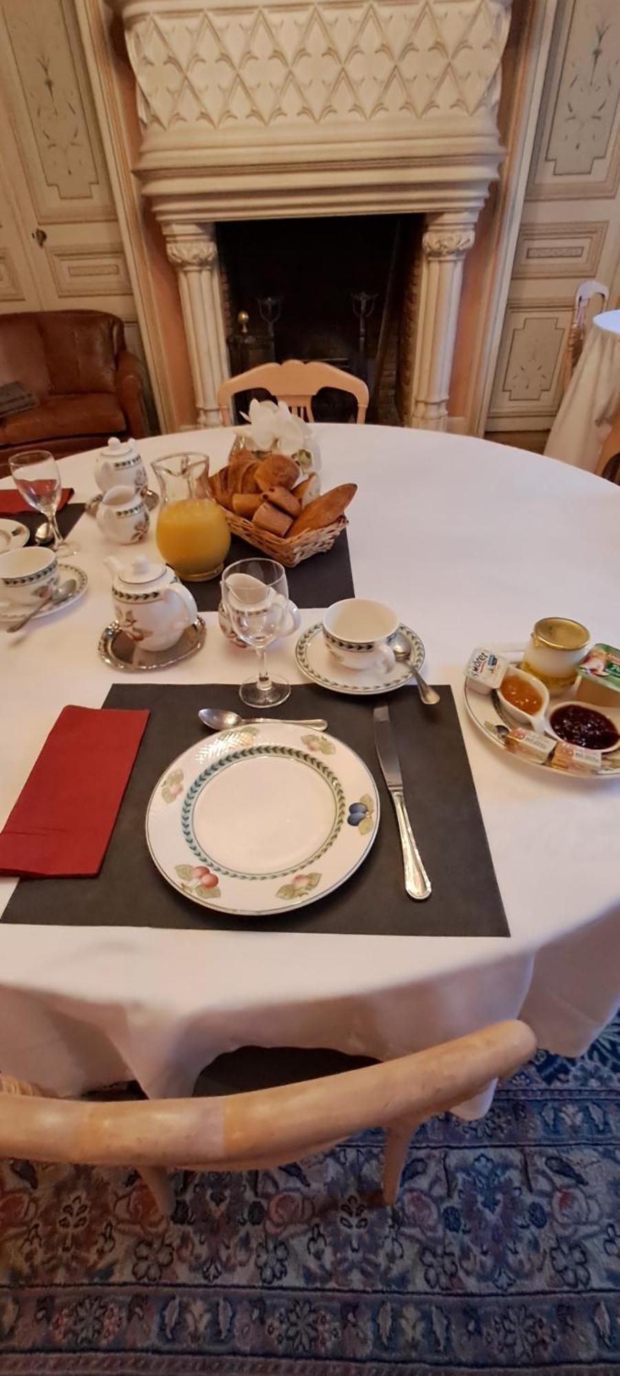 Hotel Particulier Des Canonniers Сен-Кантен Екстер'єр фото